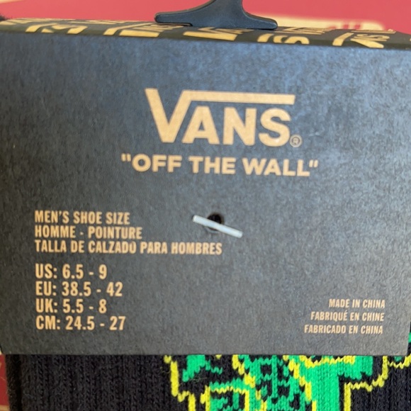 Vans “Off The Wall” socks - Picture 5 of 16